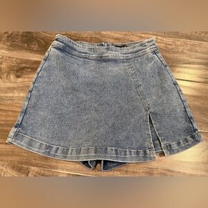 Timing Denim Skort (Skirt with Shorts)